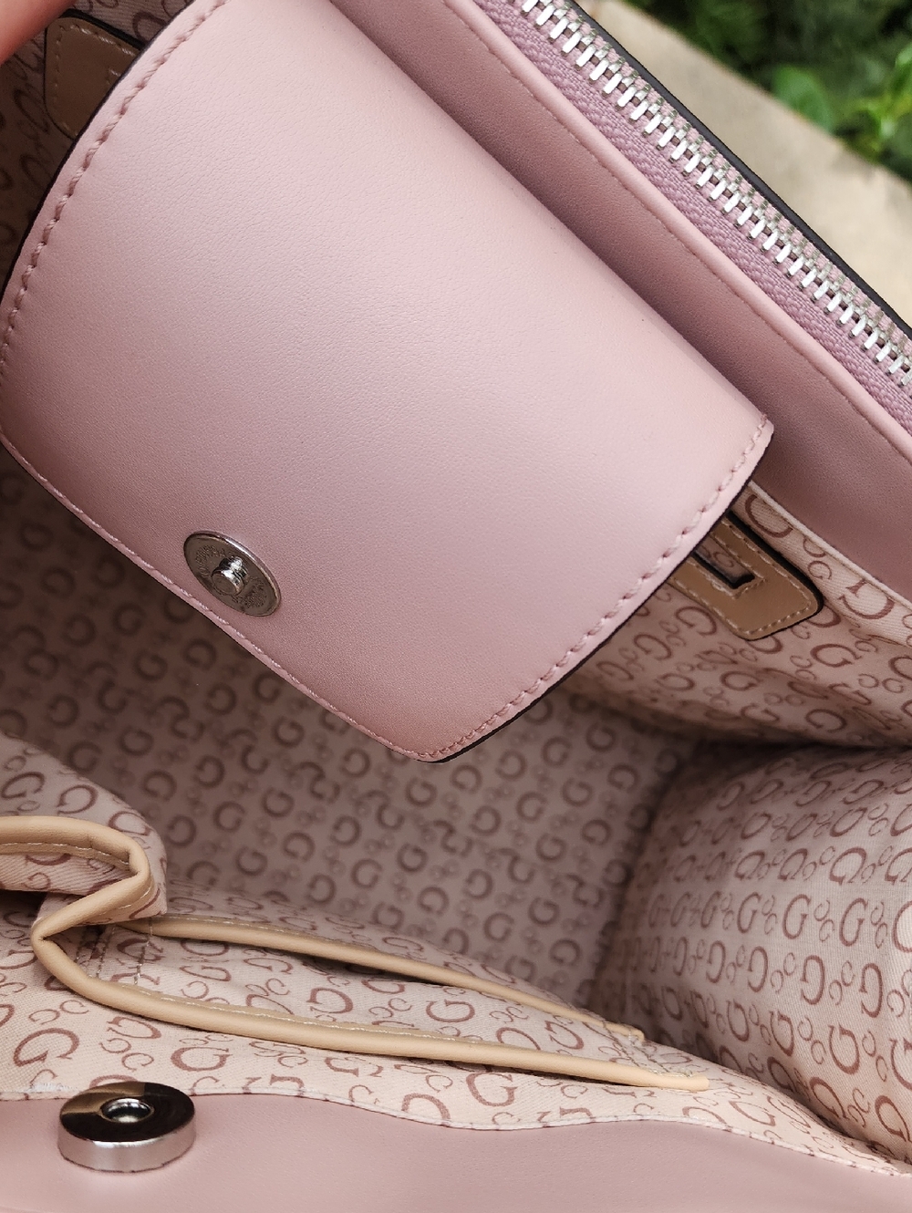GUESS Blush Pink Embossed Satchel - Picture 12 of 17